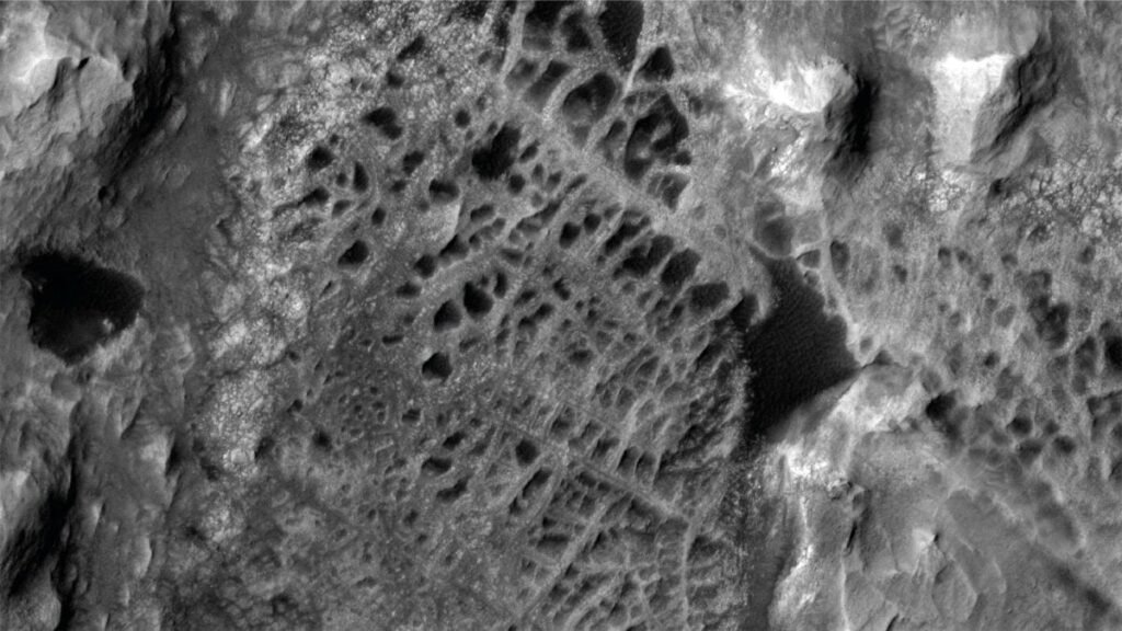 ancient groundwater formed this weblike pattern of ridges
