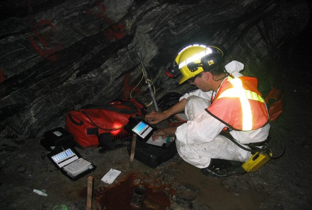 Continuous long term measurement underground at a mine in northern Ontario